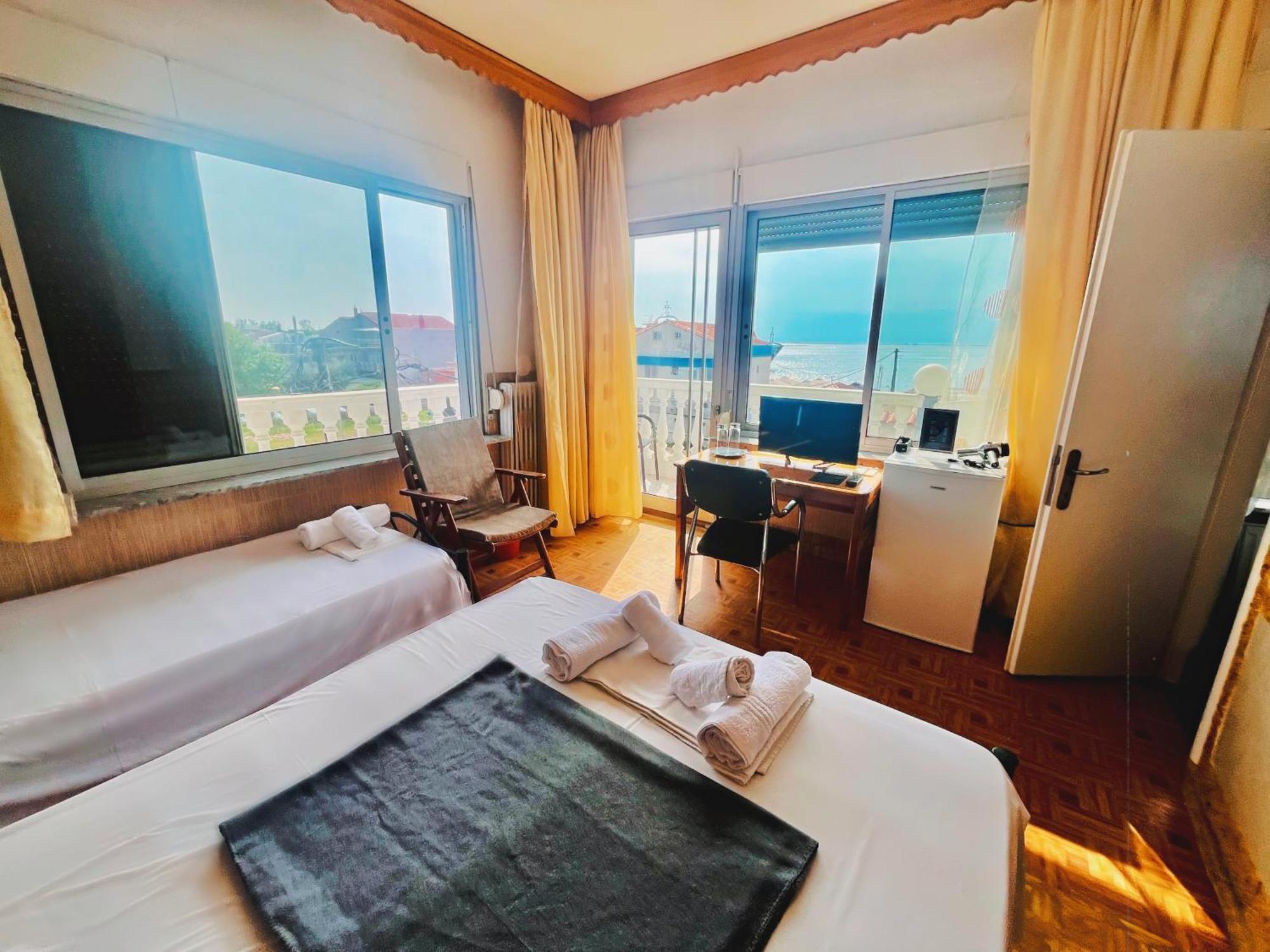 Hotel Holiday Keramoti  Ngoại thất bức ảnh